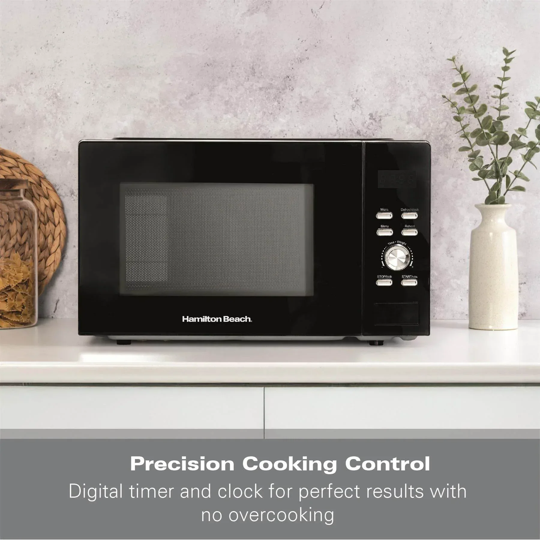 Hamilton Beach 30L Black Family Microwave - Image 10