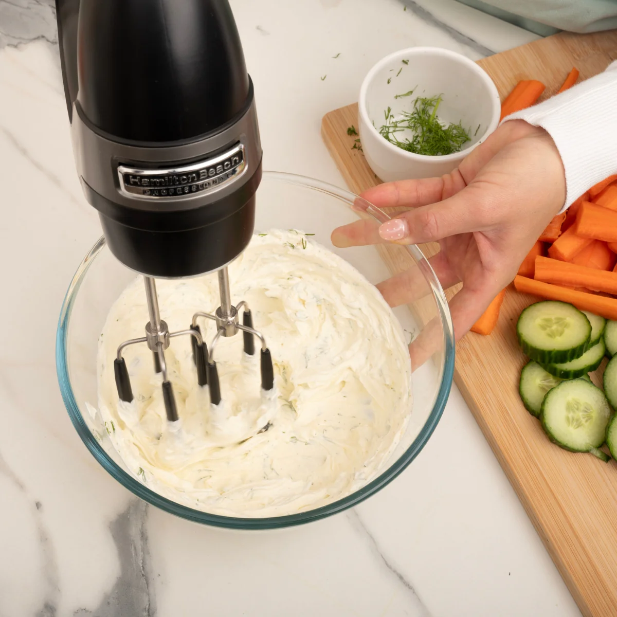 Hamilton Beach Professional 7-Speed Digital Electric Hand Mixer - Image 4
