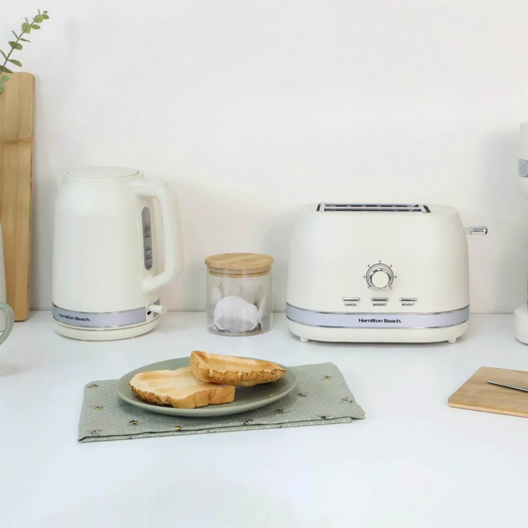 Hamilton Beach Ella 1.7L Kettle - Matte Latte - Image 3