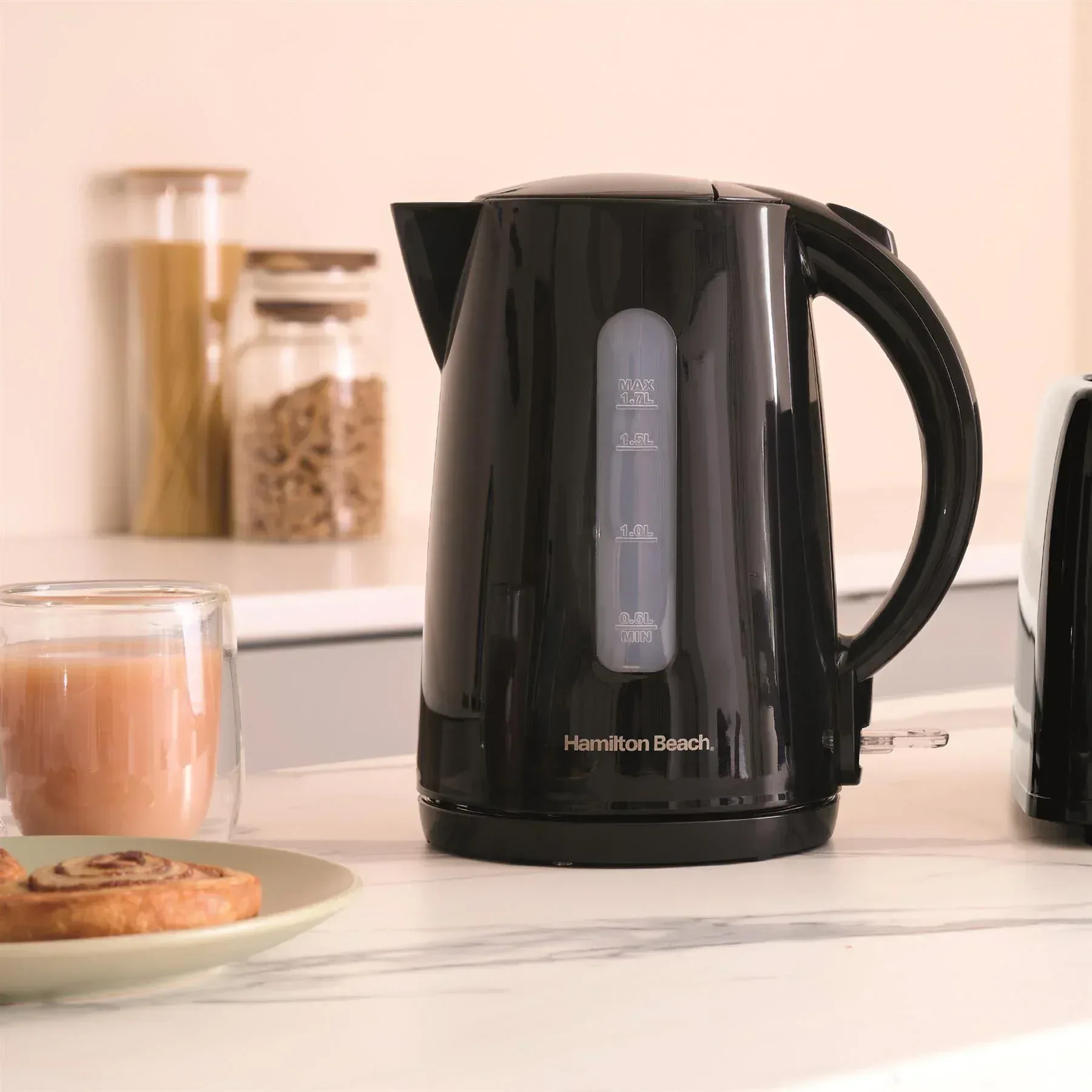Hamilton Beach Essentials Kettle, 4 Slice Toaster & 20L Retro Microwave Set - Black - Image 3