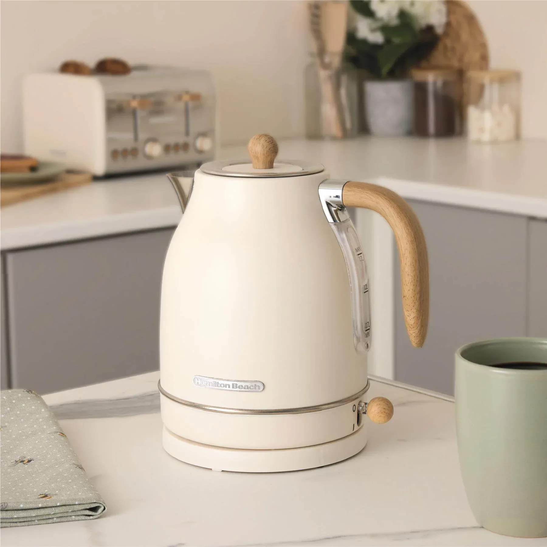 Hamilton Beach Scandi Jug Kettle & Toaster Set - Cream - Image 3